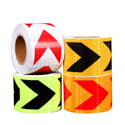 Geel Rood en Wit Dot Reflective Tape For Trailers-Vrachtwagens Zelfklevend Materiaal